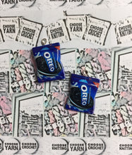 Load image into Gallery viewer, Cookie Charm Progress Keeper Stitch Marker
