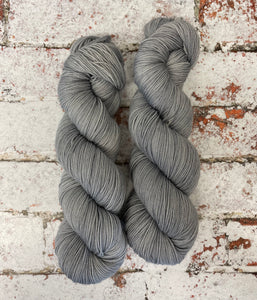 Superwash Merino Nylon Titanium Sock Yarn, 100g/3.5oz, Fade to Grey