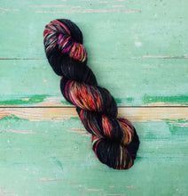 Load image into Gallery viewer, Superwash Merino DK/Light Worsted Yarn Wool, 100g/3.5oz, Eccentric Orbit
