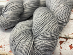 Superwash Merino Nylon Titanium Sock Yarn, 100g/3.5oz, Fade to Grey