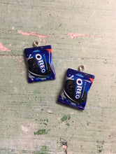 Load image into Gallery viewer, Cookie Charm Progress Keeper Stitch Marker
