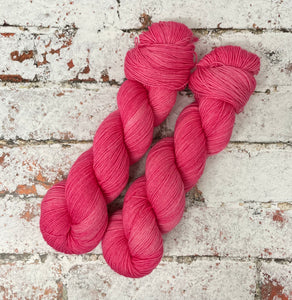 Superwash BFL Nylon Ultimate Sock Yarn, 100g/3.5oz, Hot Mess