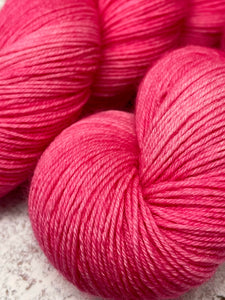 Superwash BFL Nylon Ultimate Sock Yarn, 100g/3.5oz, Hot Mess