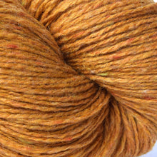 Load image into Gallery viewer, Studio Donegal Darnie 4 ply wool yarn

