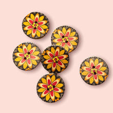 Load image into Gallery viewer, Wooden Floral Buttons, 30mm

