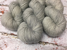 Load image into Gallery viewer, Superwash Merino Single Ply Fingering Yarn, 100g/3.5oz, Misty Day
