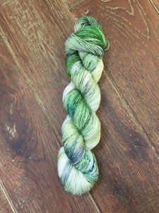 Superwash Merino Single Ply Fingering Yarn, 100g/3.5oz, Tell it to the Frogs