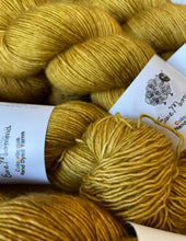 Load image into Gallery viewer, Dye to order - Titanium Sock
