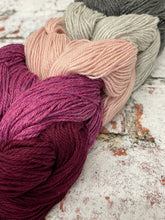 Load image into Gallery viewer, Kinross 4 Ply Mini Skein Hanks, 5x20g
