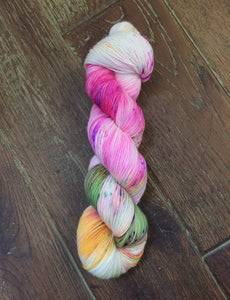Superwash Bluefaced Leicester Nylon Ultimate Sock Yarn, 100g/3.5oz, Look at the Flowers