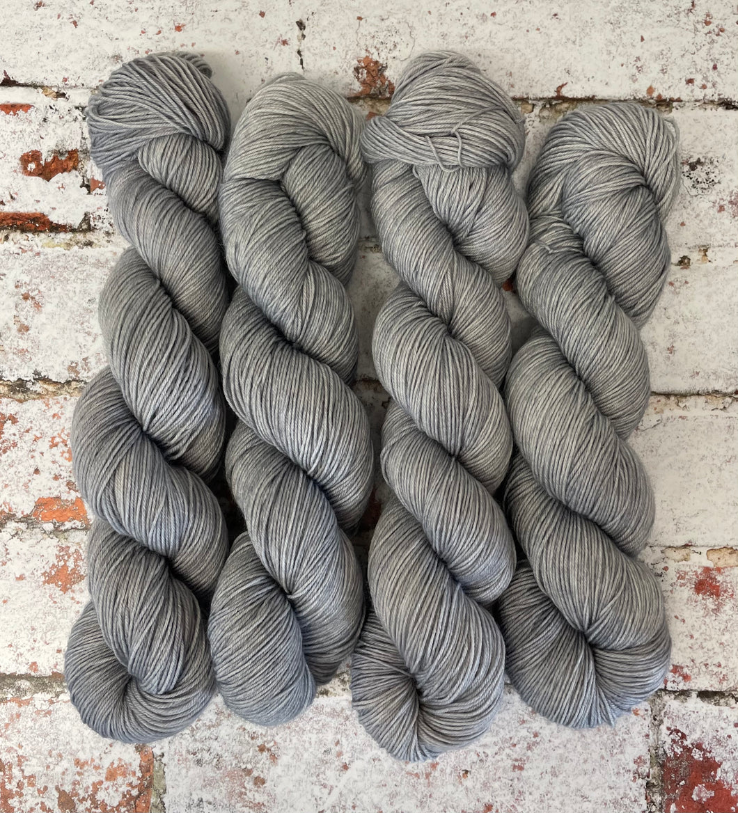 Superwash BFL Nylon Ultimate Sock Yarn, 100g/3.5oz, Fade to Grey