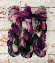 Load image into Gallery viewer, Superwash BFL Nylon Ultimate Sock Yarn, 100g/3.5oz, Storm in a Teacup
