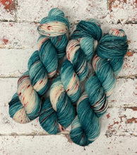 Load image into Gallery viewer, Dye to order - BFL Donegal Sock
