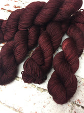 Load image into Gallery viewer, Yak 4 Ply Fingering Yarn, 100g/3.5oz, Judas
