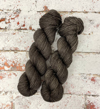 Load image into Gallery viewer, Superwash Merino DK/Light Worsted Yarn Wool, 100g/3.5oz, Heathcliff
