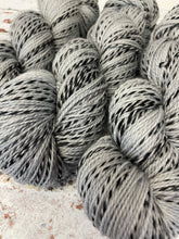 Load image into Gallery viewer, Superwash Zebra 4 Ply Fingering Yarn, 100g/3.5oz, Fade to Grey
