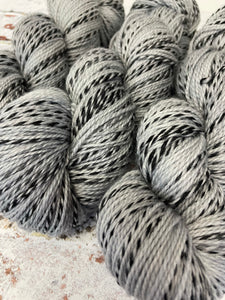 Superwash Zebra 4 Ply Fingering Yarn, 100g/3.5oz, Fade to Grey