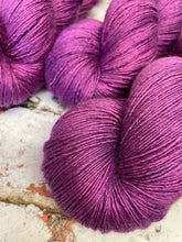 Load image into Gallery viewer, Non Superwash Mulberry Silk Extra Fine Merino Blend Single Ply Fingering Luxury Yarn, 100g/3.5oz, Candy Perfume
