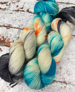 Superwash Merino Single Ply Fingering Yarn, 100g/3.5oz, Tundra