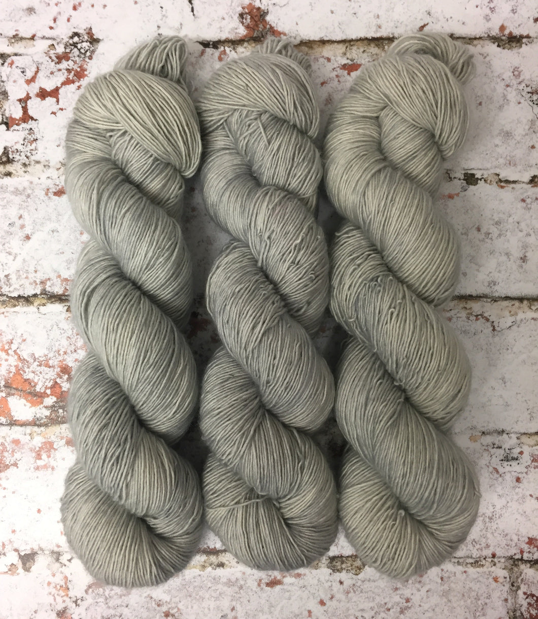 Superwash Merino Single Ply Fingering Yarn, 100g/3.5oz, Misty Day