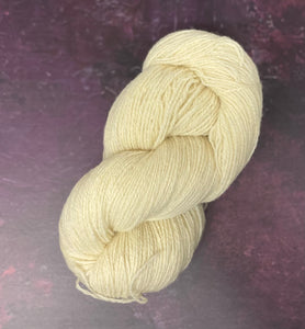 Galway sheep wool yarn