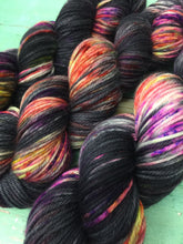 Load image into Gallery viewer, Superwash Merino DK/Light Worsted Yarn Wool, 100g/3.5oz, Eccentric Orbit
