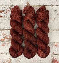 Load image into Gallery viewer, Superwash Merino Aran/Worsted Yarn Wool, 100g/3.5oz, Dragon’s Eyes
