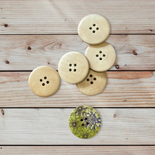 Load image into Gallery viewer, Large Flower Pattern Buttons, 30mm
