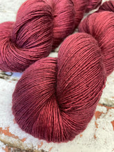 Load image into Gallery viewer, Non Superwash Mulberry Silk Extra Fine Merino Blend Single Ply Fingering Luxury Yarn, 100g/3.5oz, Judas
