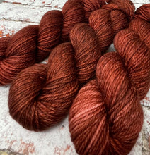 Load image into Gallery viewer, Superwash Merino Aran/Worsted Yarn Wool, 100g/3.5oz, Dragon’s Eyes
