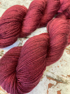 Non Superwash Mulberry Silk Extra Fine Merino Blend Single Ply Fingering Luxury Yarn, 100g/3.5oz, Judas